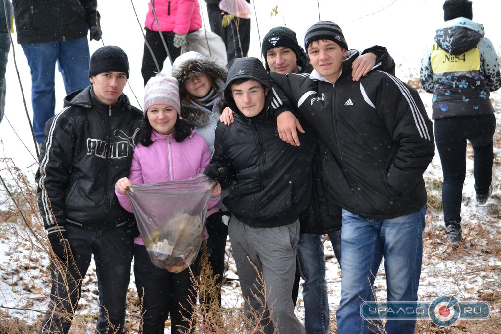 16 ноября ученики 54-ой школы Орска провели экологическую акцию «Мусора больше нет!»