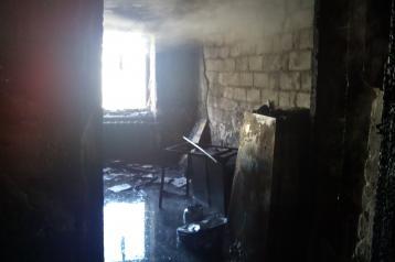 Пожар в доме №12 по улице Комарова. Новотроицк