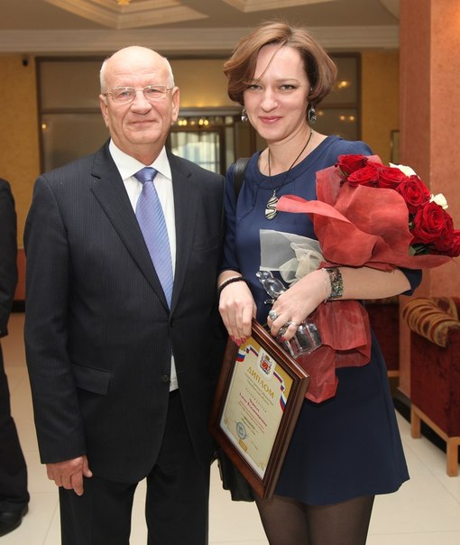 Журналист года Елена Черных с губернатором Юрием Бергом