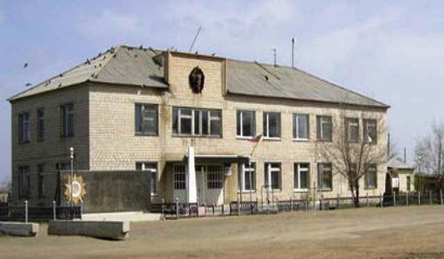 Здание администрации МО Полевой сельсовет
