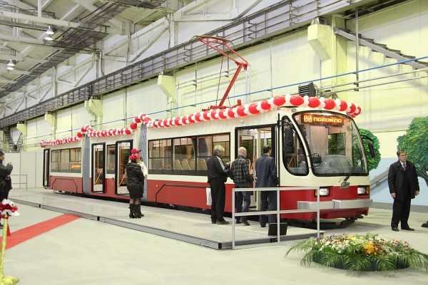Низкопольный трамвай в России
