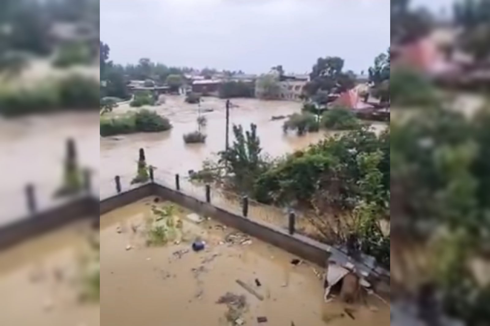 Жителей Сочи могут эвакуировать из-за высокого уровня воды. На город обрушились сильные ливни (видео)