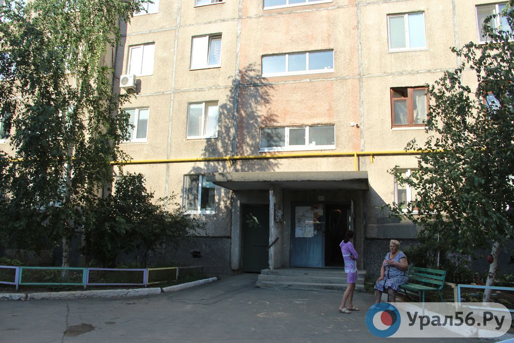 Подъезд дома, где произошло ЧП