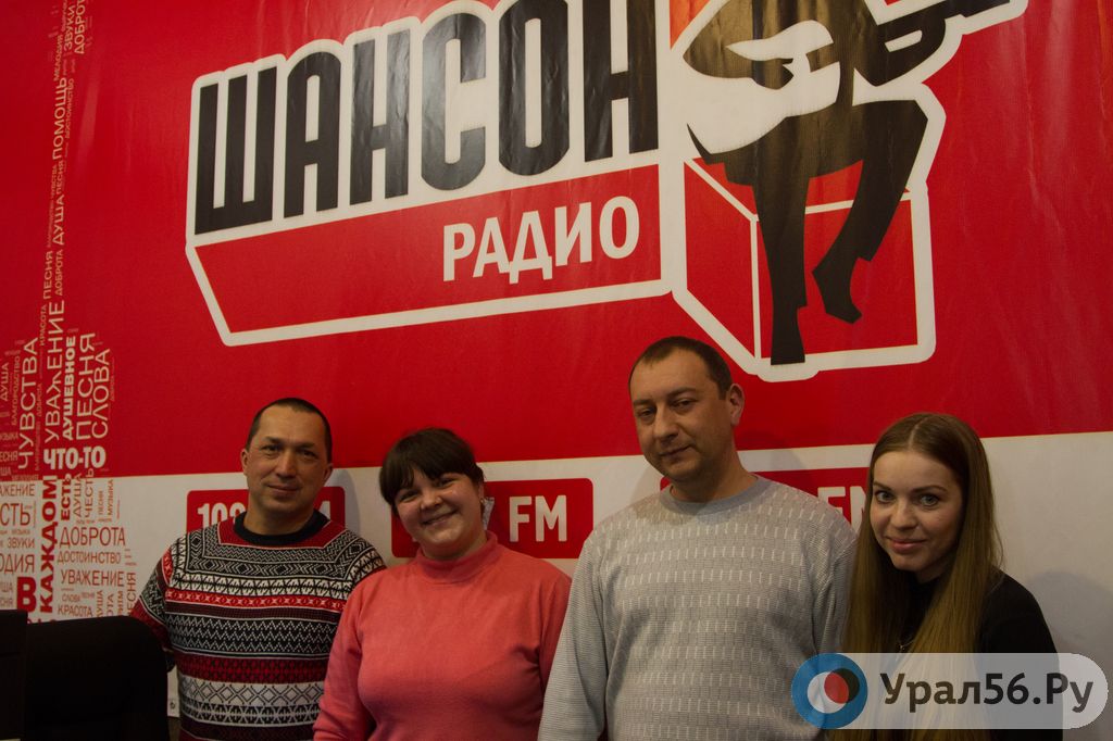 Из гофрированной бумаги поделки с конфетами 30