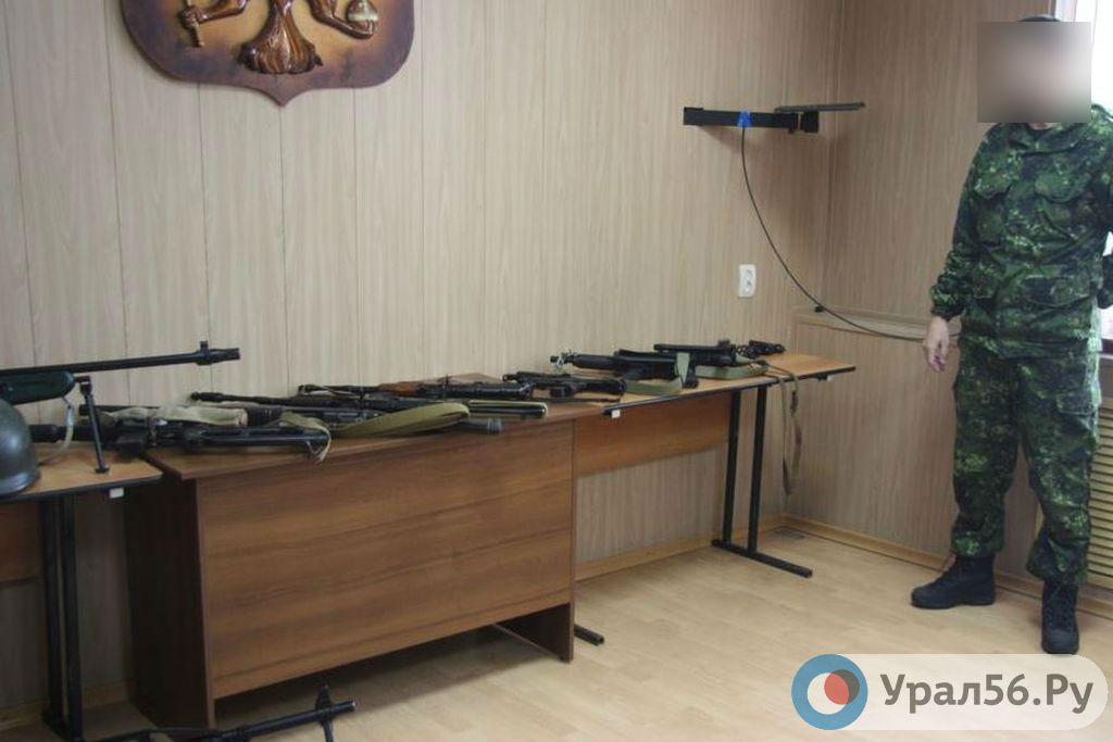 В Орске на базе ОМОНа высадился студенческий десант