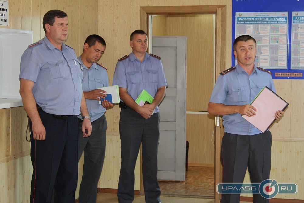 Колеса, руль, а к ним права!