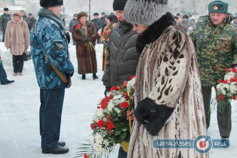 В Новотроицке почтили память воинов-интернационалистов