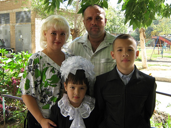 Алексей Пасечников с семьей