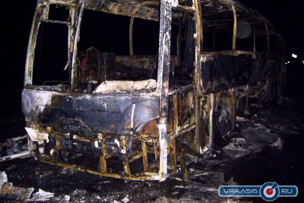 в оренбурге сгорел автобус