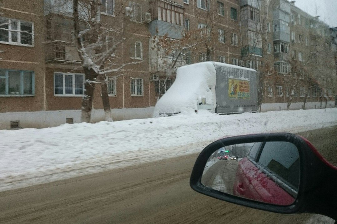 Утро после снегопада в Оренбурге