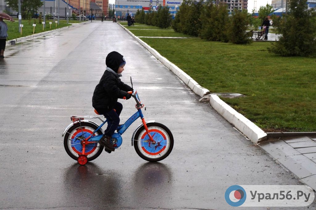 Один из самых юных участников велопробега в Оренбурге :)