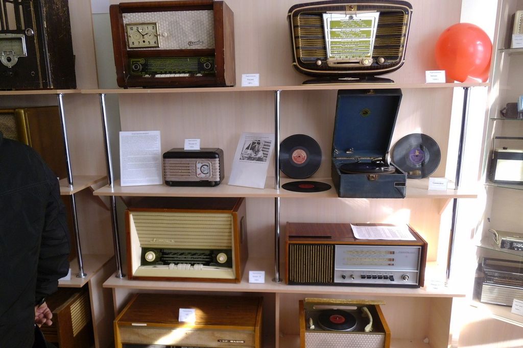 Одни из экспонатов в музее радио 