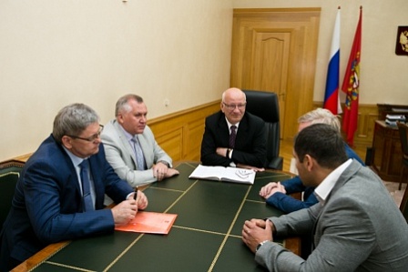 Встреча губернатора Юрия Берга с руководством группы компаний New Stream &mdash; Новый Поток