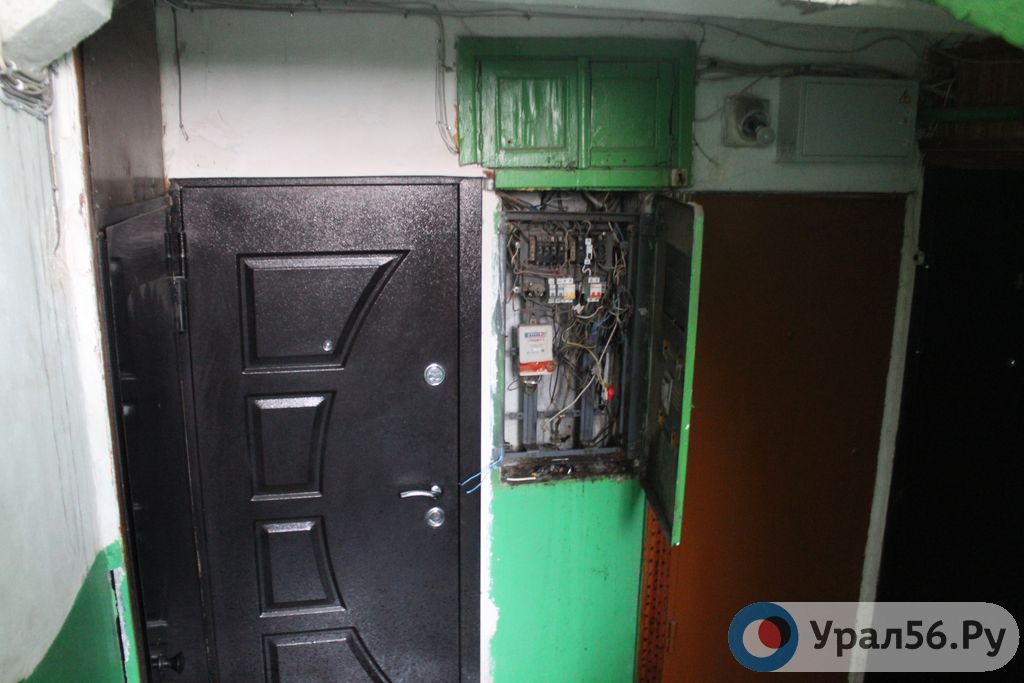 В центре Орска утром случился пожар