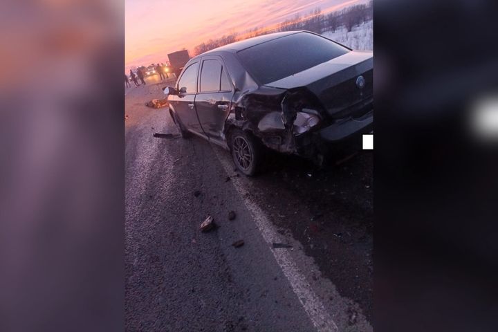 Бузулук оренбургская область что случилось. Бузулук Оренбургская область авария. ДТП В Бузулуке вчера сбили.