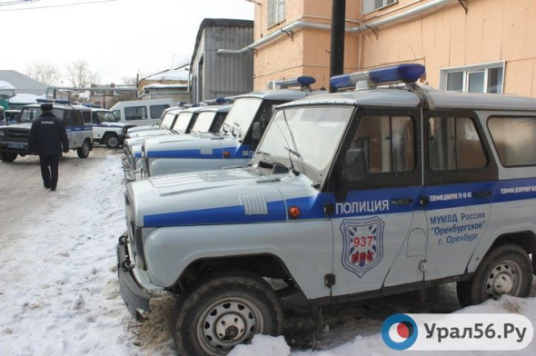 В Оренбургской области водитель такси сам привез мошенника, забравшего деньги у пенсионерки, к полицейским