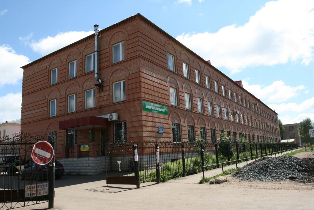 Одно из зданий Бузулукской больницы станции скорой помощи