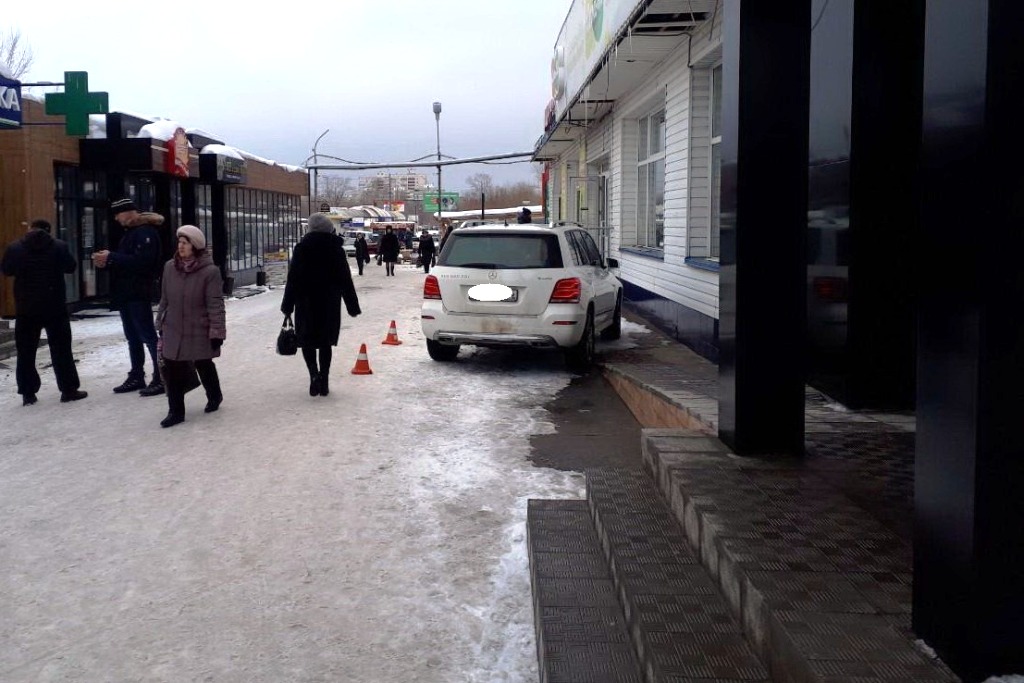 Фото с места ДТП, пресс-служба УМВД России по Оренбургской области