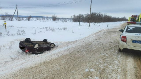 В Оренбургской области 34-летний водитель съехал в кювет и попал в больницу