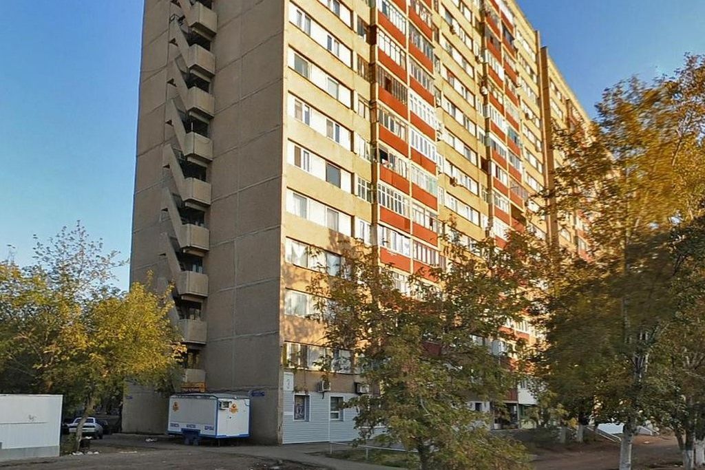В Оренбурге мужчина выкинул с 12-го этажа щенка