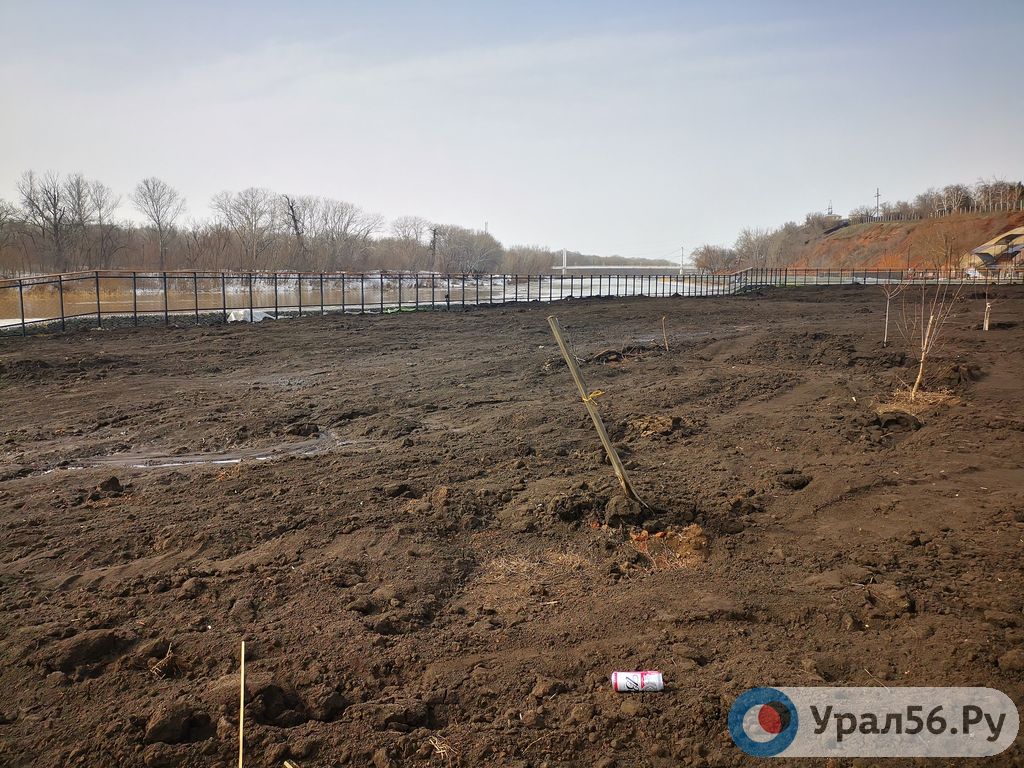 Восточная часть набережной Урала в Оренбурге