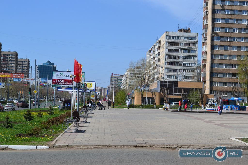 Чкалова оренбург. Улица Чкалова Оренбург. Оренбург ул Чкалова старое. Оренбург Чкалова Уральская. Улица Чкалова Оренбург 1980.