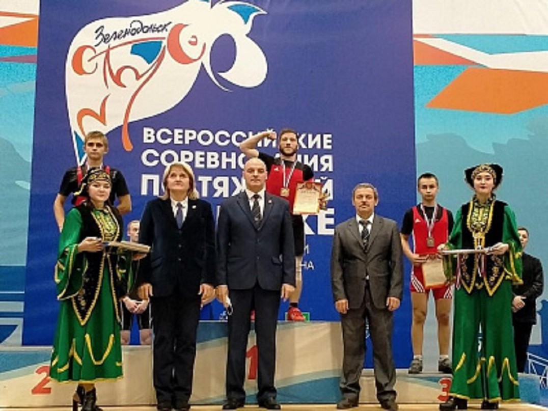 Награждение участников. Фото: Правительство Оренбургской области