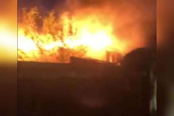 В Орске на ТЗБ серьезный пожар (видео)