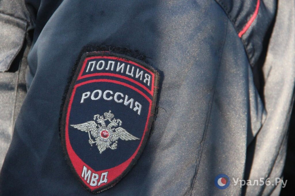 В Оренбургской области пьяный мужчина повредил автомобиль полиции