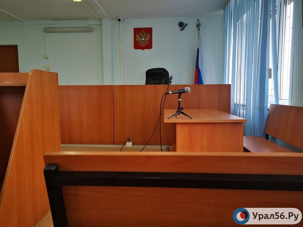 В Оренбурге завхоз похитил из музея ноутбук, проекторы и другую технику
