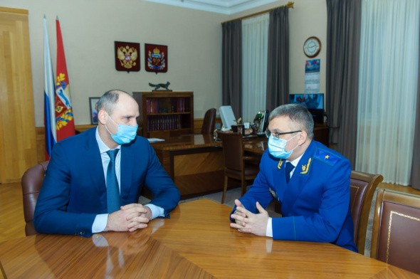 Денис Паслер встретился с новым прокурором Оренбургской области Русланом Медведевым