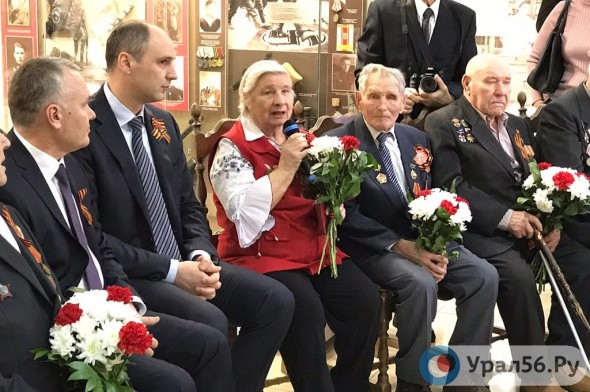 Денис Паслер в Орске вручил ветеранам юбилейные медали «75 лет Победы в ВОВ»