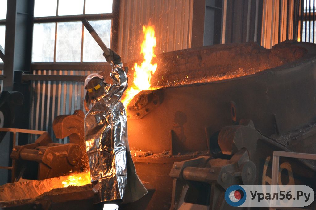 В одном из цехов «Уральской Стали»