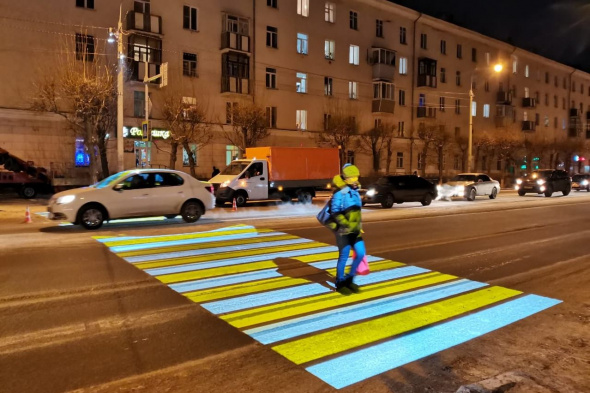 Более 60 млн рублей собираются потратить на установку интерактивных пешеходных переходов в Оренбурге