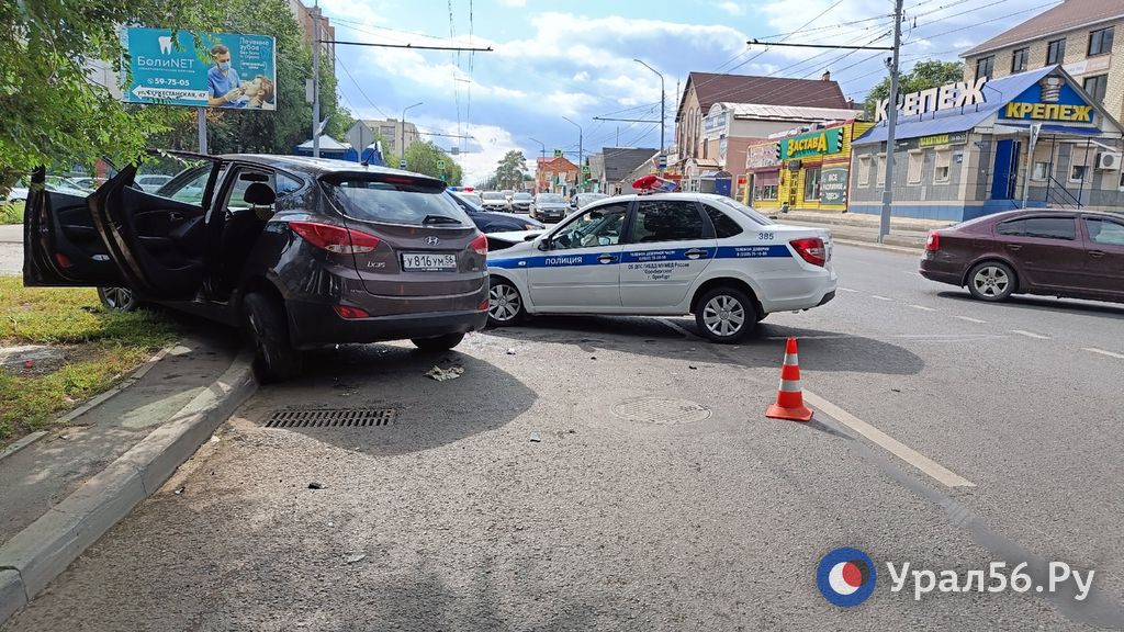 Автомобили получили серьезные механические повреждения