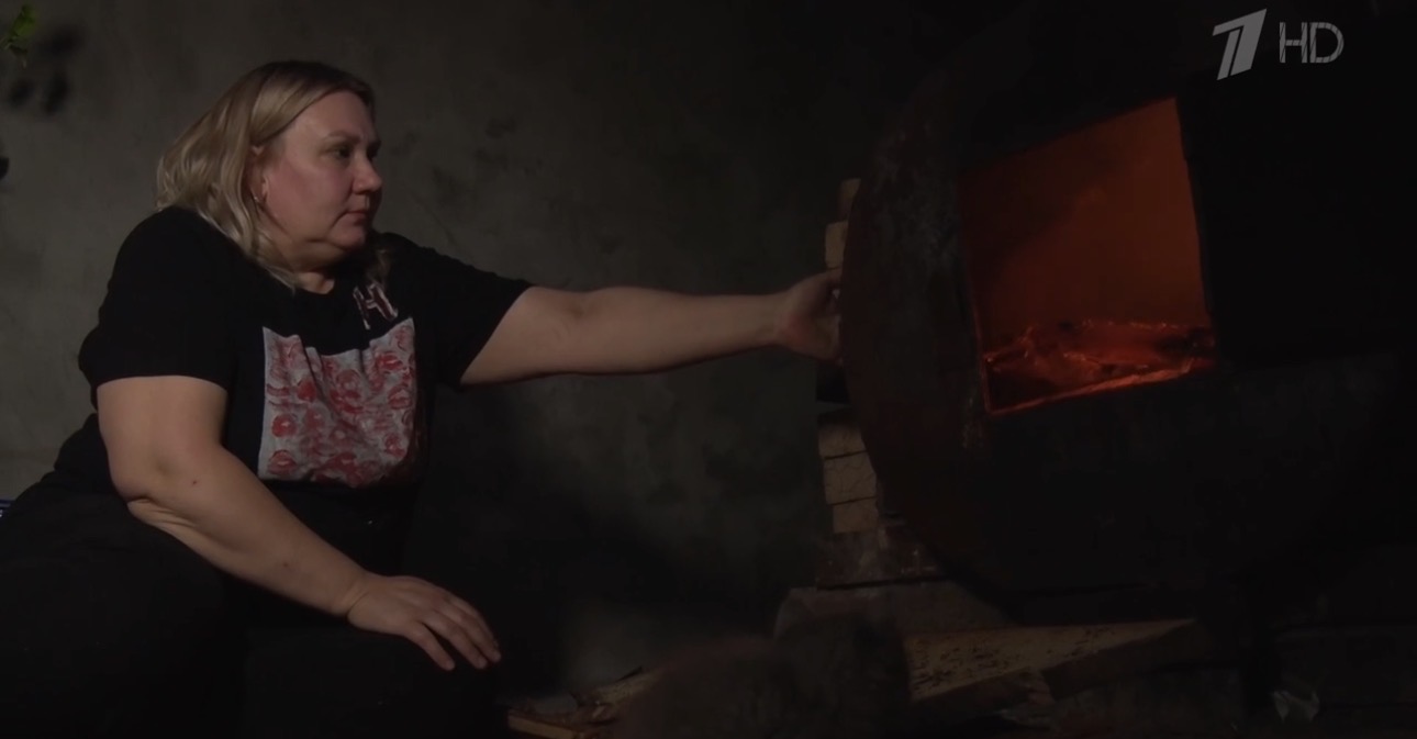 Наталья в своем «жилище». Стоп-кадры из программы «Мужское женское»