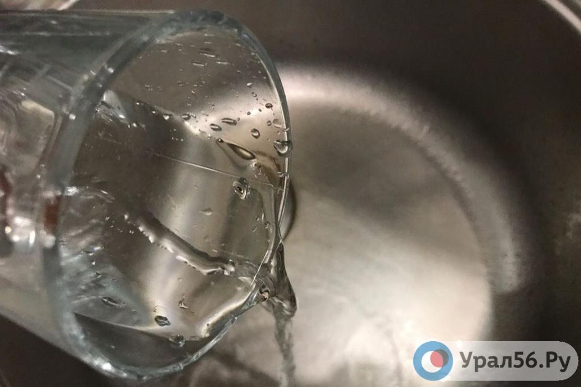 В Бугуруслане без воды остались более 2 тысяч человек. В зону отключения попали 2 детских сада