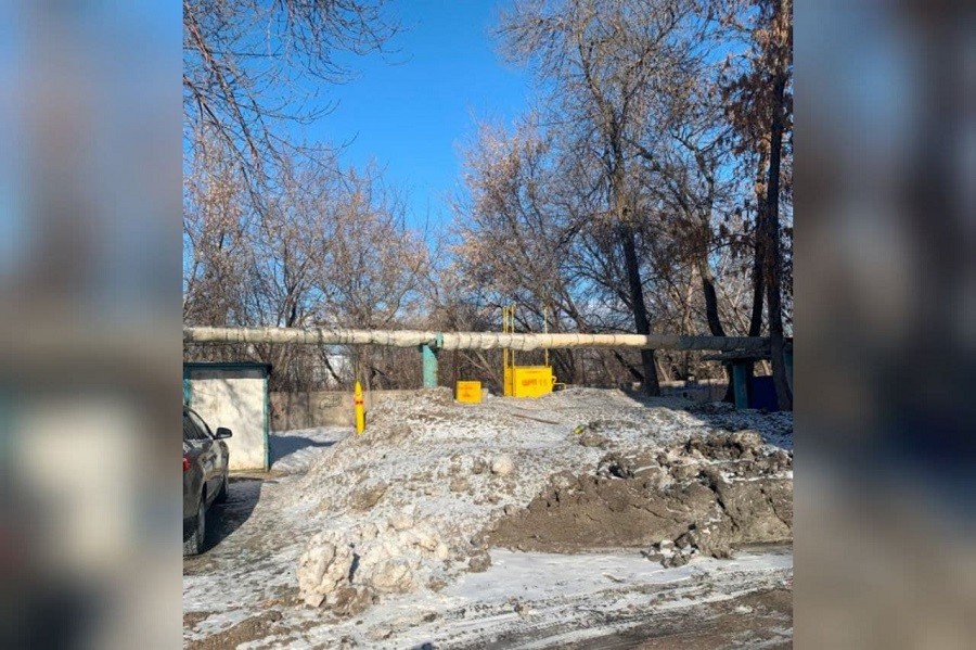 Так убирают снег в Промышленном районе Оренбурга. Фото пресс-службы прокуратуры Оренбургской области