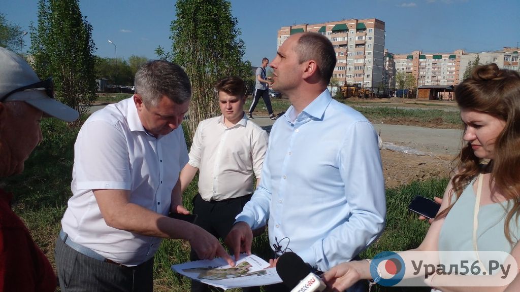 В Новотроицке летом появится искусственное озеро: губернатор посетил три главные стройплощадки города