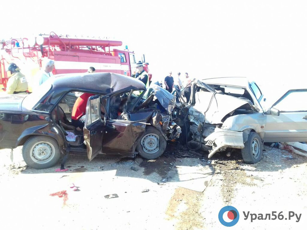 В Новосергиевском районе столкнулись ВАЗ-2114 и ВАЗ-2107. Фото: пресс-служба УМВД