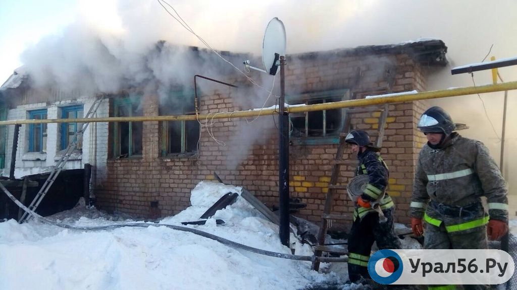 В Бузулукском районе при пожаре в жилом доме погиб мужчина