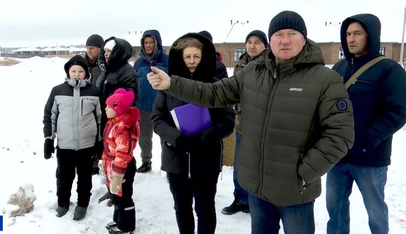 Инициативная группа на встрече с корреспондентом. Фото ГТРК «Оренбург»