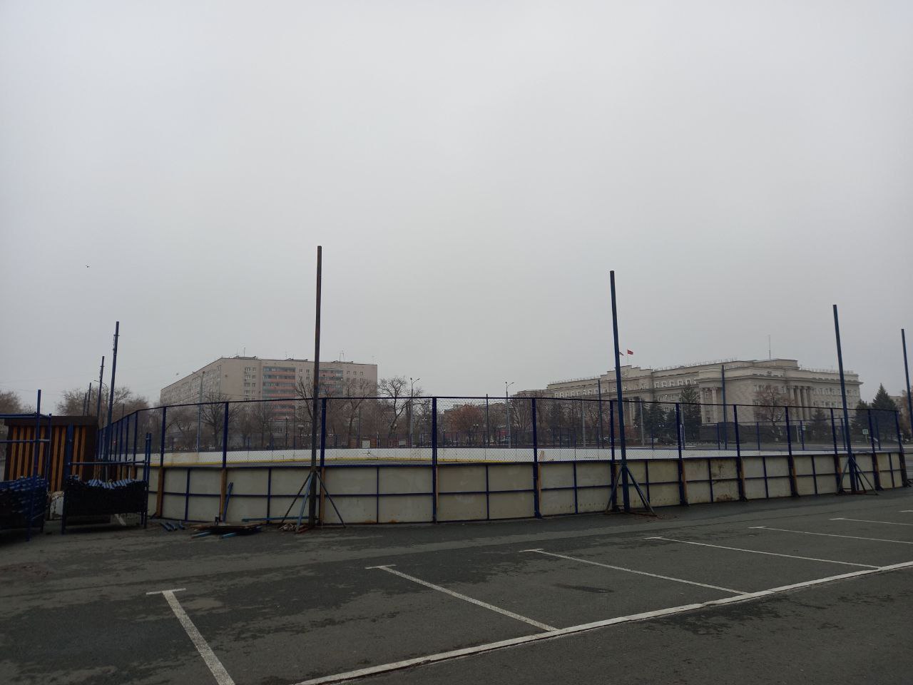 Каток на площади Ленина. Фото: телеграмм «Оренбург. Официально.»