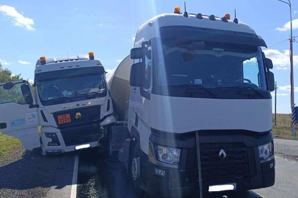 На месте аварии. Фото: УМВД России по Оренбургской области