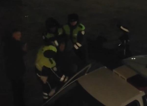 Момент задержания. Стоп-кадр из видео от подписчика