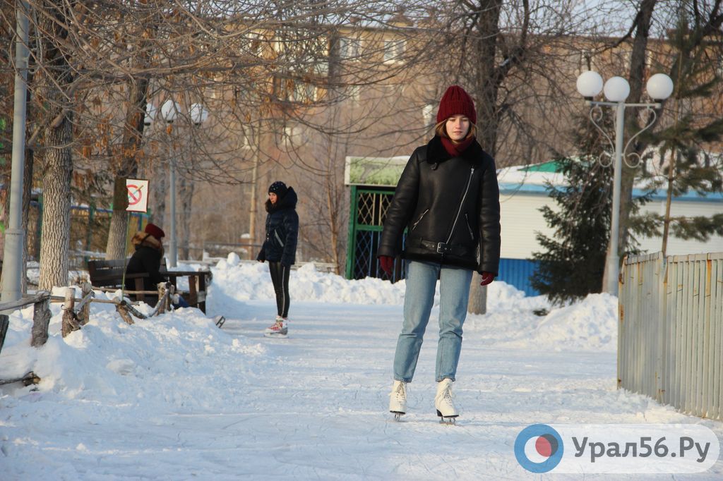 Каток в Центральном парке Орска (фото из архива)