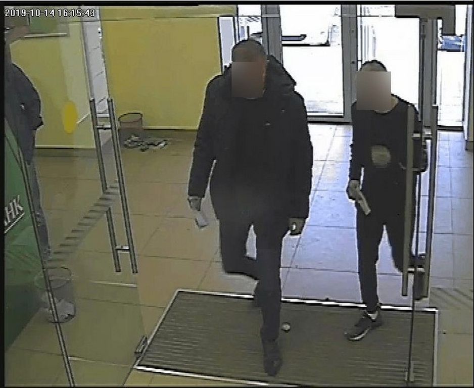 В Оренбурге полицейский и сотрудник банка похитили 10 млн рублей у детей-сирот: уголовное дело поступило в суд