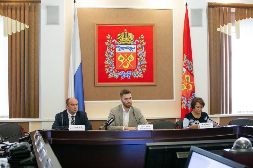 Денис Паслер поручил вице-губернатору Игнату Петухову провести межведомственное совещание