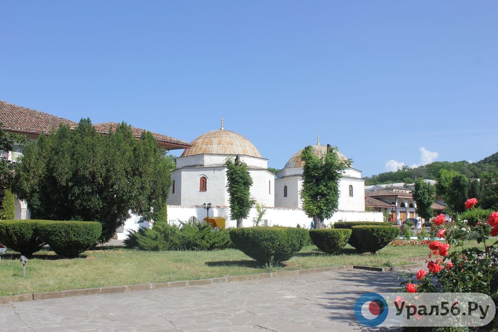 Крупнейшие города Крыма из-за жары остались без электричества