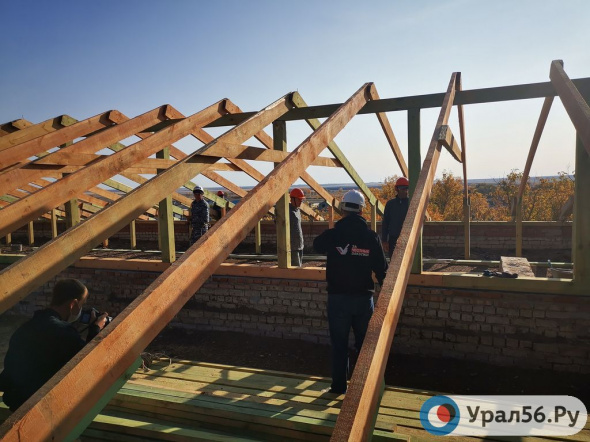 Порядка 120 млн рублей потратят на ремонт крыш 25 школ в Оренбургской области